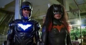 Бэтвумен 3 сезон 1 серия