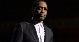 Человек, который упал на Землю 1 сезон 1 серия