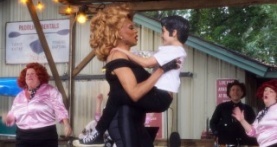 ЭйДжэй и королева 1 сезон 6 серия