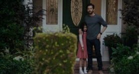 Женщина в доме напротив девушки в окне 1 сезон 6 серия