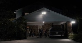 Очень странные дела 1 сезон 1 серия