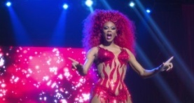 ЭйДжэй и королева 1 сезон 1 серия