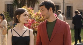 Эмили в Париже 5 сезон 1 серия