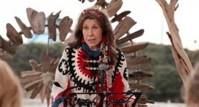 Грейс и Фрэнки 7 сезон 15 серия