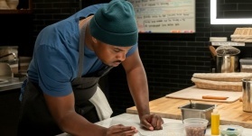 Медведь 2 сезон 4 серия Медведь 2 сезон 4 серия