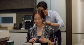 Снежное окно: Дом королевы 3 серия