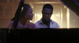 Человек, который упал на Землю 4 серия