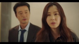 Снежное окно: Дом королевы 1 сезон 6 серия