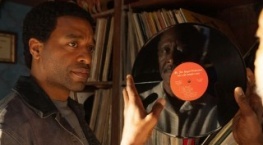 Человек, который упал на Землю 1 сезон 3 серия