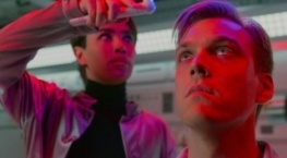 Иная жизнь 1 сезон 6 серия