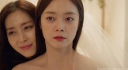 Снежное окно: Дом королевы 1 сезон 12 серия