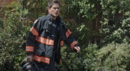 911: Одинокая звезда 4 сезон 17 серия