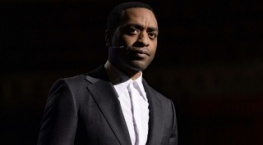 Человек, который упал на Землю 1 сезон 1 серия