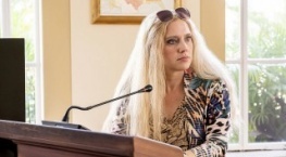 Джо против Кэрол 1 сезон 2 серия