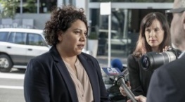 Чёрная стерва 2 сезон 1 серия