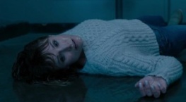 Женщина в доме напротив девушки в окне 1 сезон 8 серия